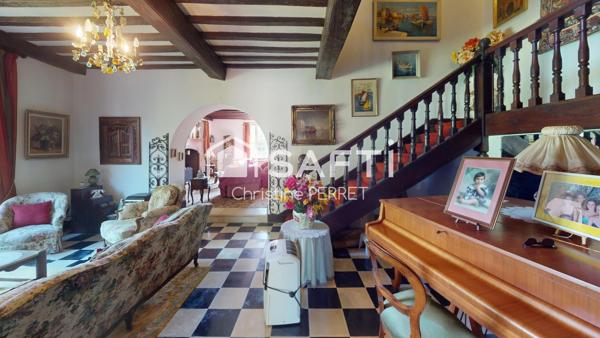 Maison de Maitre du XVIII siècel sur 8000 m2 de Terrain