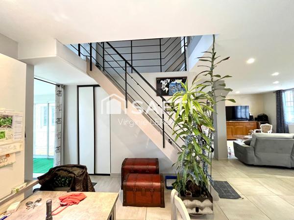 Ensemble immobilier maison de 195m2 avec 2 terrains constructibles