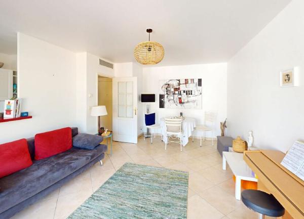 Appartement à louer  1 pièce • 48 m2 Carqueiranne