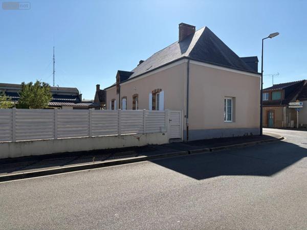 Maison à vendre à Tuffé-Val-de-la-Chéronne dans la Sarthe (72160), ref : 87207