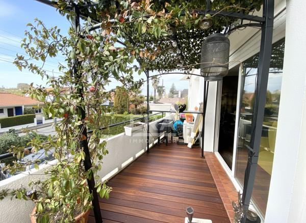 PAU - secteur Cami Salié appartement T4 de 100m² avec terrasse vue Pyrénées
