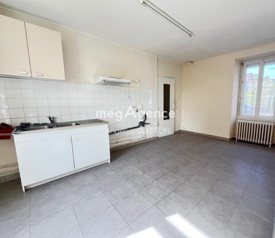 Maison à BEAUMONT-SUR-SARTHE, 72170 - 3 pièces 70m²