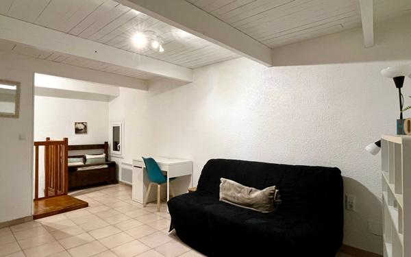 Maison à louer    2 pièces • 33 m2 Saint-Bauzille-de-Montmel