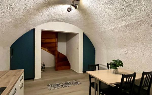 Maison à louer    2 pièces • 33 m2 Saint-Bauzille-de-Montmel