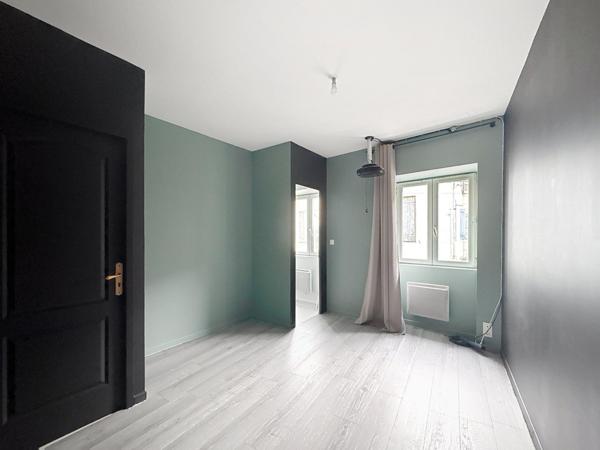 Maison de village rénovée avec garage