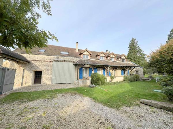 Maison à vendre à CHAUMONT EN VEXIN 6 pièces 157 m²