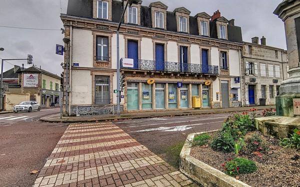 Immeuble à vendre    6 pièces • 428 m2 Joinville