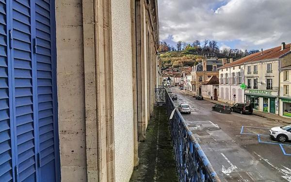 Immeuble à vendre    6 pièces • 428 m2 Joinville