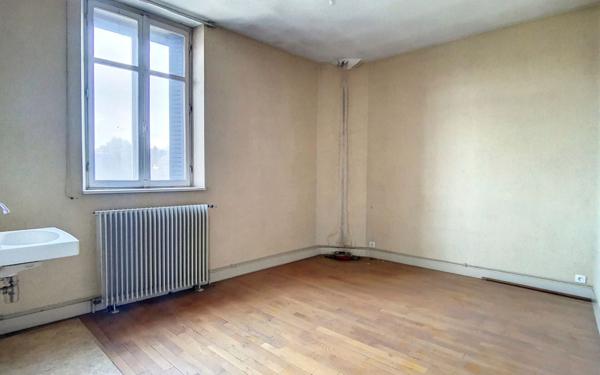 Immeuble à vendre    6 pièces • 428 m2 Joinville