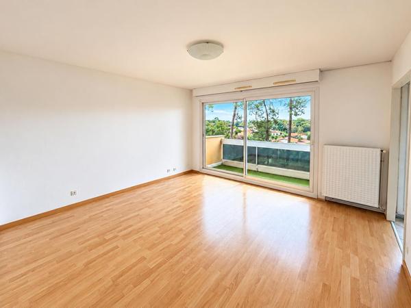 À vendre - Appartement T2 avec balcon et parking à Cap de Bos