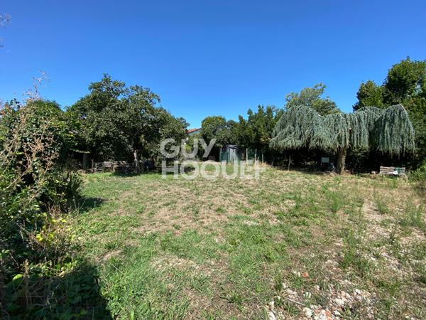 - PAPUS -Terrain à bâtir de 458 m²