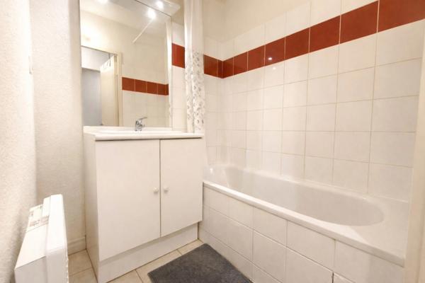 Appartement à vendre 2 pièces SAINT PIERRE DU MONT (40)