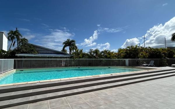 Appartement à vendre    3 pièces • 43,99 m2 Saint-François