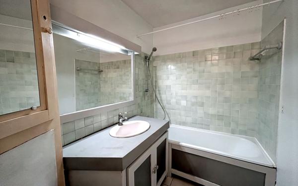 Appartement à vendre    3 pièces • 43,99 m2 Saint-François