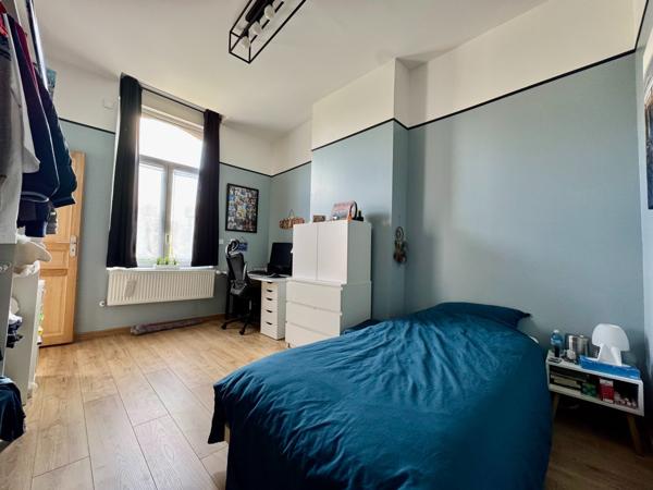 Maison Bourgeoise Rénovée de 220 m² – Le Sart, Villeneuve-d’Ascq – 6 Chambres – Jardin – Proche, Tram et Métro VILLENEUVE D ASCQ