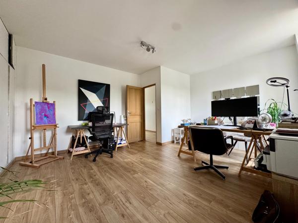 Maison Bourgeoise Rénovée de 220 m² – Le Sart, Villeneuve-d’Ascq – 6 Chambres – Jardin – Proche, Tram et Métro VILLENEUVE D ASCQ
