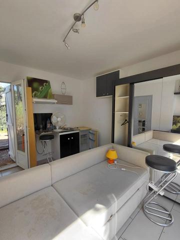 Vente                                                      Maison
                        
                     4 pièces                      105 m2                     à Pourrières