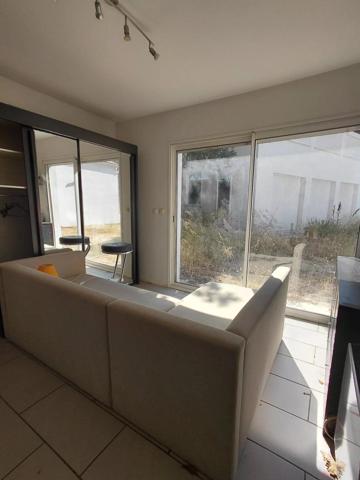 Vente                                                      Maison
                        
                     4 pièces                      105 m2                     à Pourrières