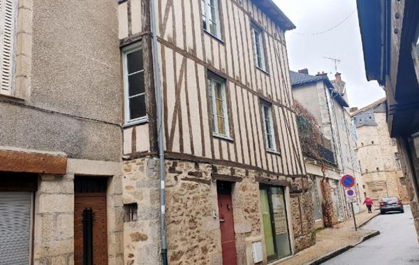 Vente Immeuble Saint-leonard-de-noblat   