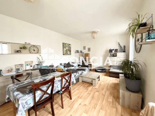 Location Maison 3 pièces 49.52 m² - 1 RUE CAMILLE DESMOULINS St Pierre Des Corps 37700