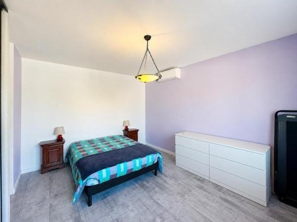 Maison divisée en 2 appartements