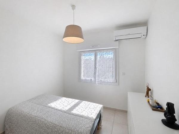 Maison divisée en 2 appartements