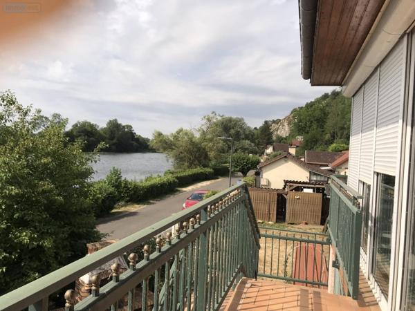 Maison individuelle à vendre à Rochefort-sur-Nenon dans le Jura (39700), ref : VM3607-39032