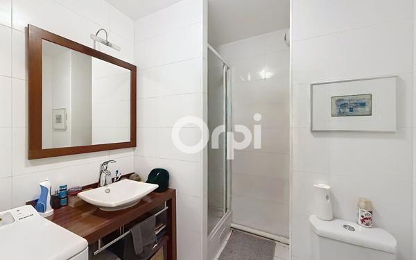 Appartement à vendre    1 pièce • 32,96 m2 Paris 15