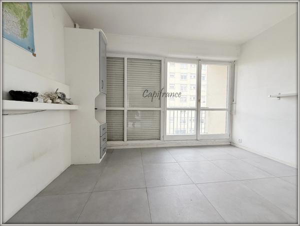 Appartement 4 pièces - 2 places de parking + cave Clichy-sous-bois