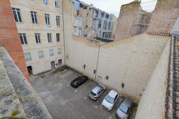 ARCHITECTURE BORDELAISE RÉNOVÉE- 2015 -Appartement avec parking et ascenseur au Jardin public - Bordeaux