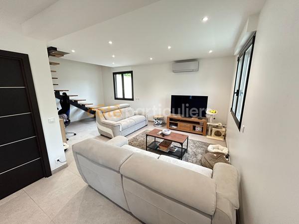 Vente
                Maison95,17 m² - 5 Pièces -
                    VILLENEUVE LE ROI (94290)