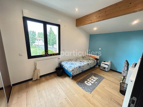 Vente
                Maison95,17 m² - 5 Pièces -
                    VILLENEUVE LE ROI (94290)