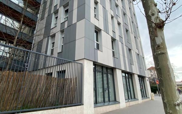 Appartement à louer    1 pièce •  Lyon 8