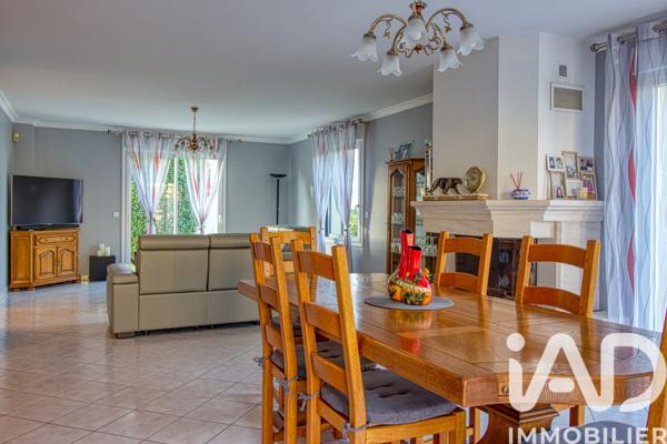 Maison à vendre 7 pièces 165,79 m² Saint-Prix