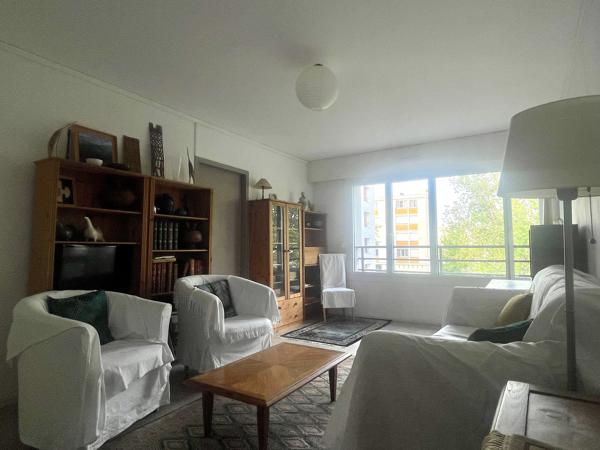 Appartement
         5 pièces
        - 92 m²