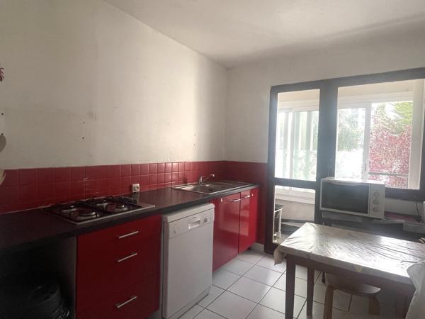 Appartement
         5 pièces
        - 92 m²
