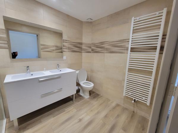 Maison dans un corps de ferme T5 bis avec garage et jardin La Cassaigne (11270)