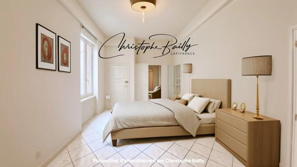 TOULOUSE Hypercentre : appartement haussmannien familial à vendre de quatre pièces, trois chambres, aux volumes remarquables, balcon filant, cave, ascenseur.