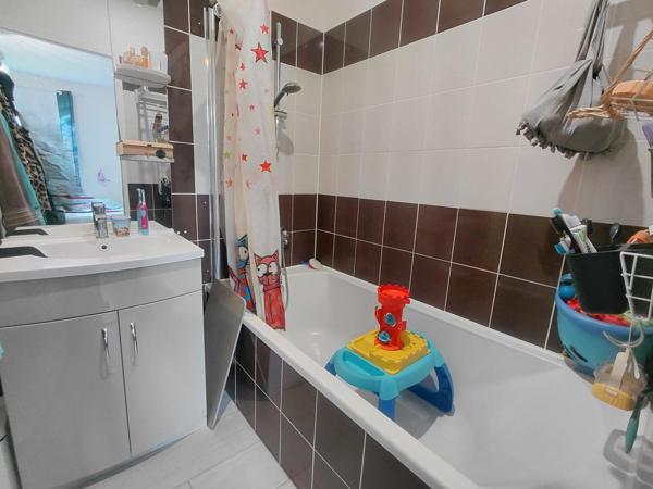 Maison à SAINT-MARS-LA-BRIERE, 72470 - 3 pièces 136m²