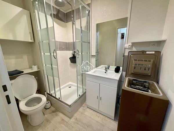 A LOUER T2 meublé 27 m2 LAVAL RIVE DROITE