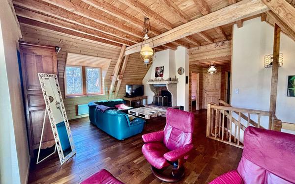 Maison à vendre    6 pièces • 185 m2 Saint-Étienne-en-Dévoluy