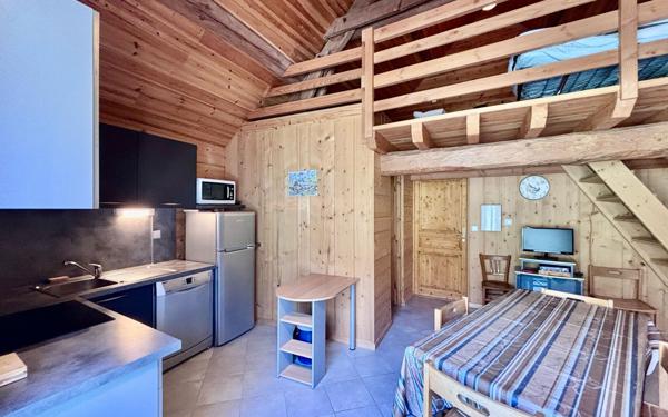 Maison à vendre    6 pièces • 185 m2 Saint-Étienne-en-Dévoluy