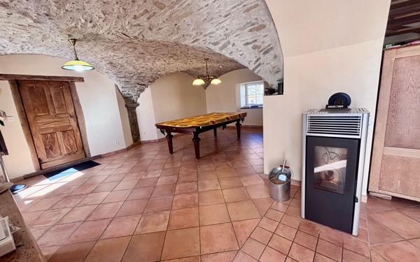 Maison à vendre    6 pièces • 185 m2 Saint-Étienne-en-Dévoluy