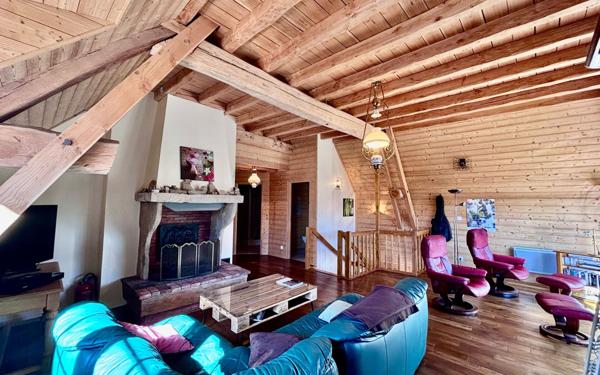 Maison à vendre    6 pièces • 185 m2 Saint-Étienne-en-Dévoluy