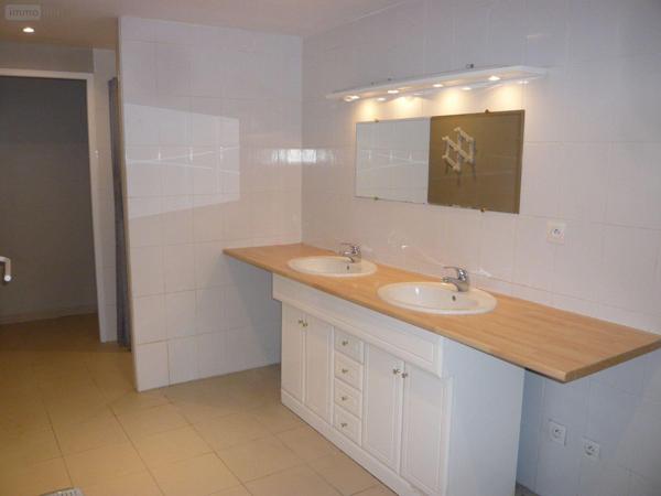 Corps de ferme à vendre à Teuillac en Gironde (33710), ref : 33082/288