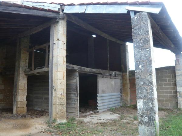Corps de ferme à vendre à Teuillac en Gironde (33710), ref : 33082/288