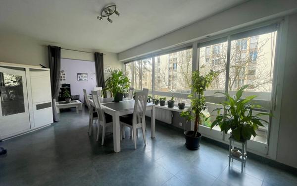 Appartement à vendre    5 pièces • 97 m2 Les Ulis