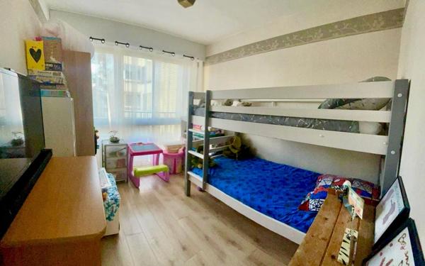 Appartement à vendre    5 pièces • 97 m2 Les Ulis