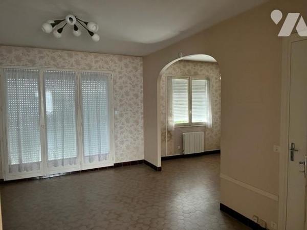 Maison sur sous sol avec 2 chambres 