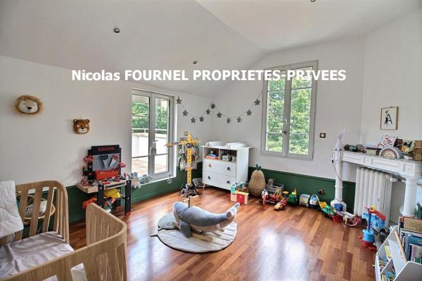 Saint Etienne maison de Maître de 275 m²  5 chambres, avec piscine, dépendance et carport sur 1900m² de terrain
